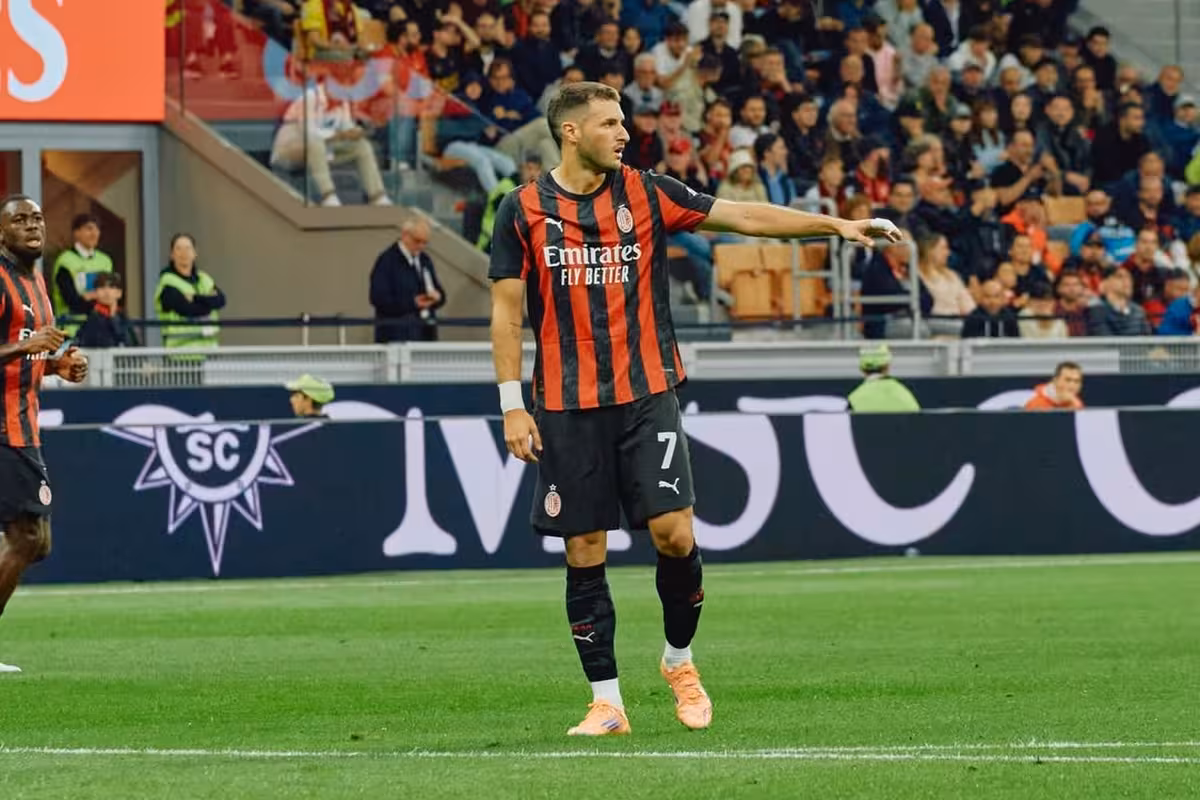 Santiago Gimenez Milan ritorno 