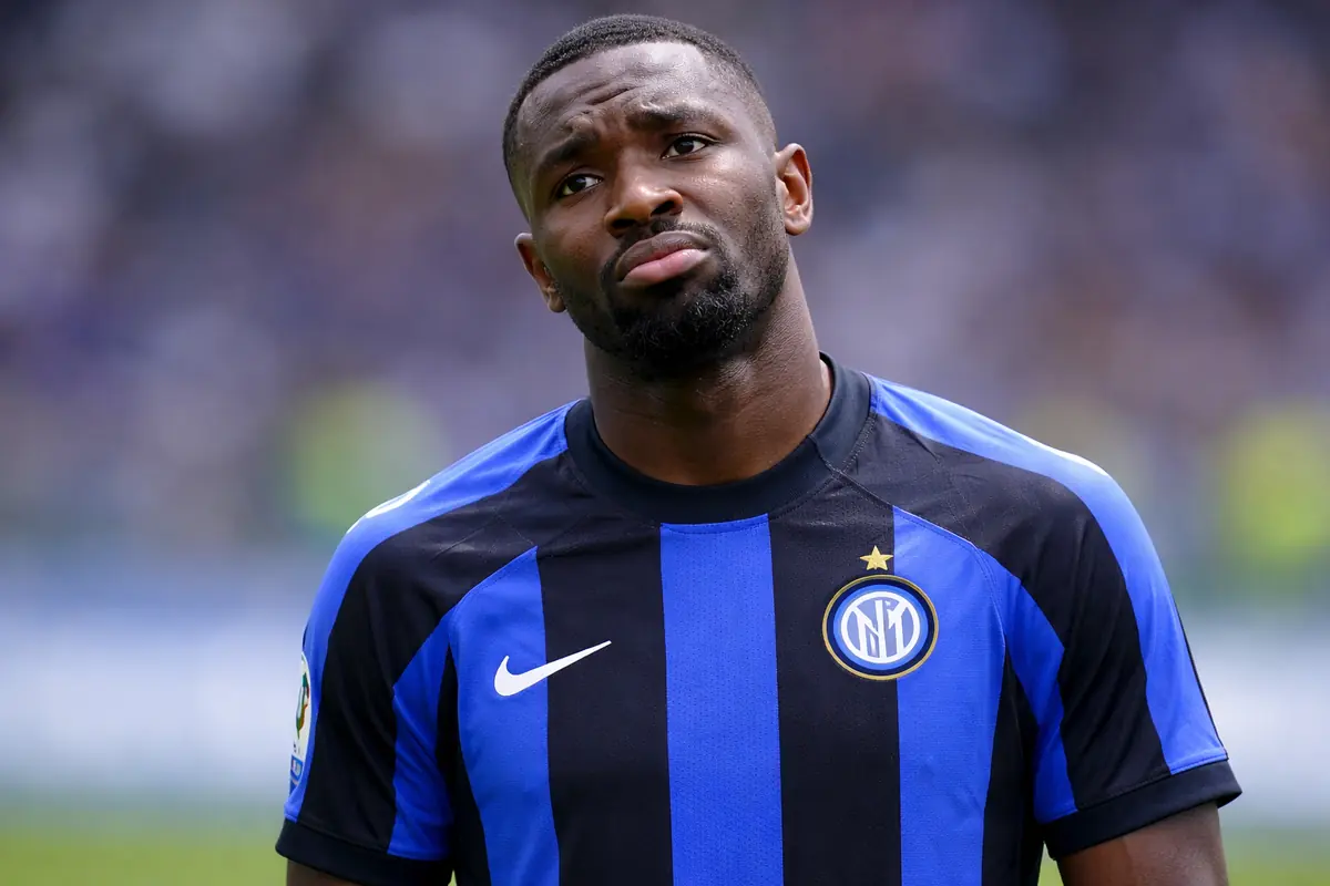 Thuram col volto dispiaciuto